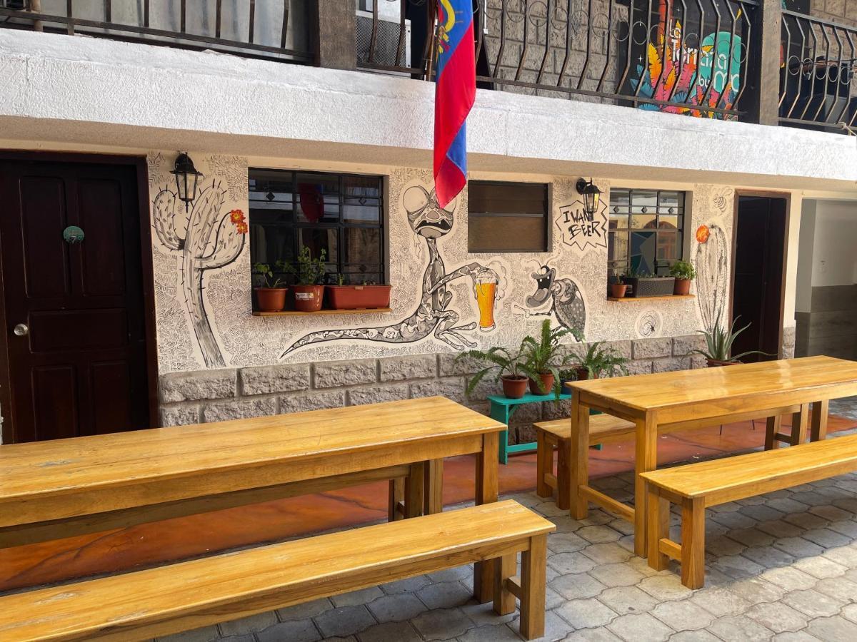 El Jardín Escondido Party Hostel Baños Exterior foto